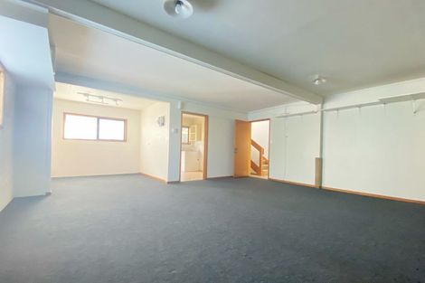 Photo of property in 1/28 Rangitoto Terrace, Milford, Auckland, 0620