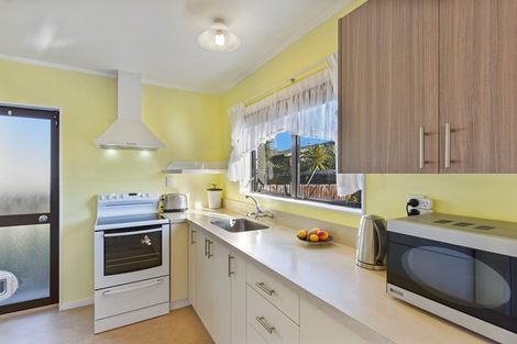 Photo of property in 3/48 Tennyson Crescent, Stoke, Nelson, 7011