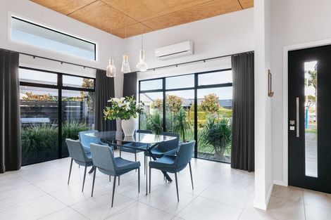 Photo of property in 23 Selliera Place, Papamoa Beach, Papamoa, 3118