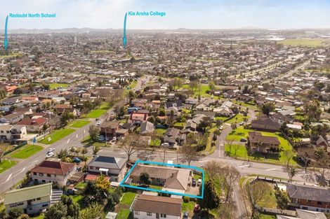 Photo of property in 2/1 Rakaia Rise, Clover Park, Auckland, 2019