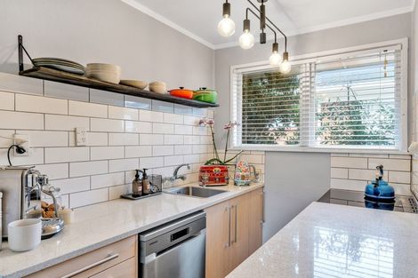 Photo of property in 2/640 Pakuranga Road, Howick, Auckland, 2010