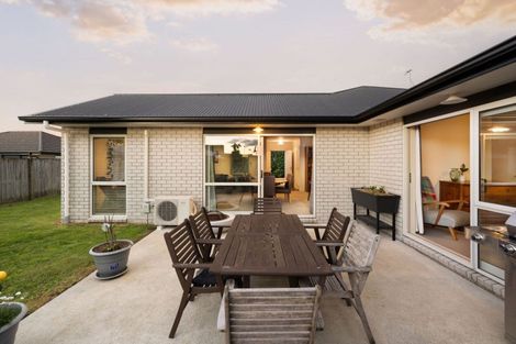 Photo of property in 9a Dover Road, St Andrews, Hamilton, 3200