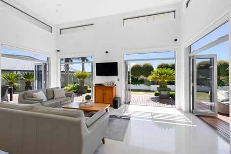 Photo of property in 3 St Andrews Parkway, Waiwhakaiho, New Plymouth, 4312