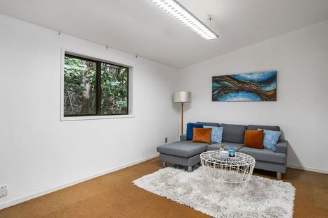 Photo of property in 40 Lone Kauri Road, Karekare, New Lynn, 0772
