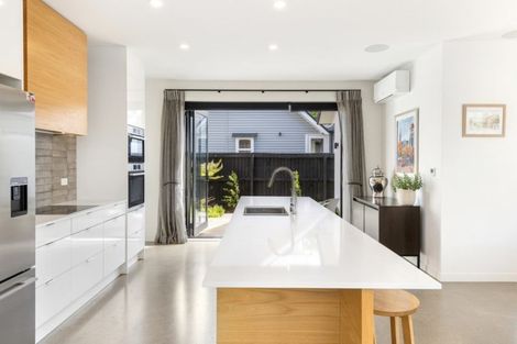 Photo of property in 10 Mays Road, St Albans, Christchurch, 8052