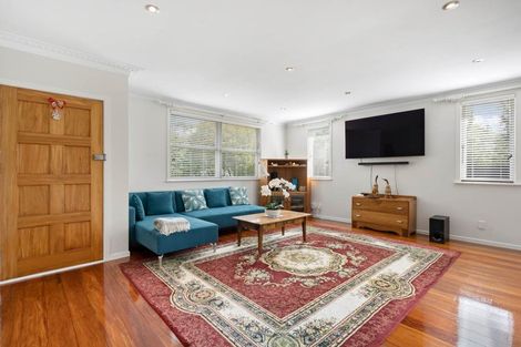 Photo of property in 19 Awaroa Road, Sunnyvale, Auckland, 0612