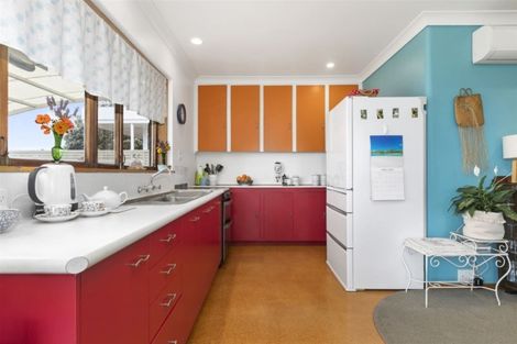 Photo of property in 81 Omokoroa Road, Omokoroa, 3114