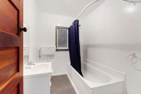 Photo of property in 54 Milton Terrace, Picton, 7220