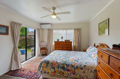 Photo of property in 12 Pinewood Grove, Paraparaumu Beach, Paraparaumu, 5032