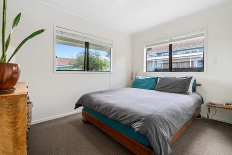 Photo of property in 1/37 View Road, Henderson, Auckland, 0612