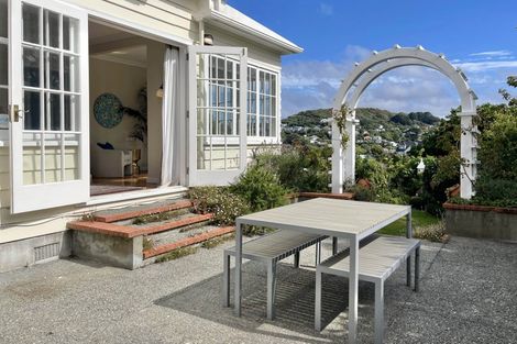 Photo of property in 43 Simla Crescent, Khandallah, Wellington, 6035