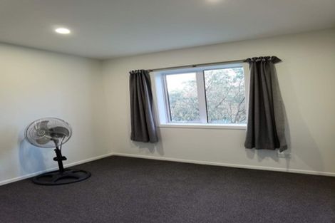 Photo of property in 3/30 John Jennings Drive, Oteha, Auckland, 0632