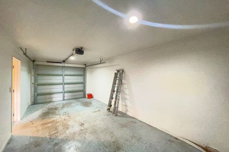 Photo of property in 19 Neta Grove, Henderson, Auckland, 0612