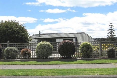 Photo of property in 7 Scenic Heights, Acacia Bay, Taupo, 3330