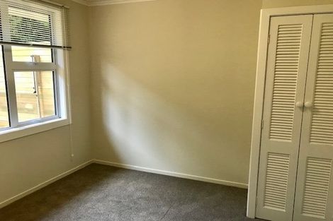 Photo of property in 1/1 Bronwyn Place, Torbay, Auckland, 0630