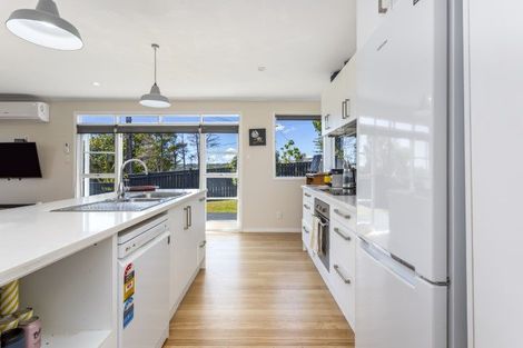 Photo of property in 1/176 Birkdale Road, Birkdale, Auckland, 0626