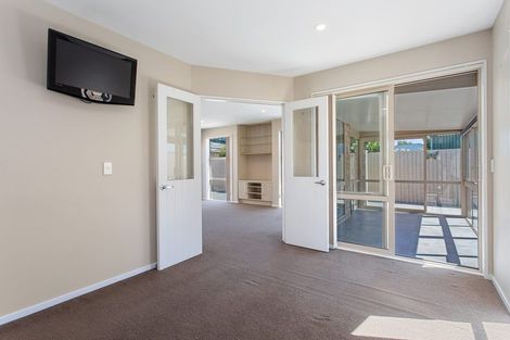 Photo of property in 3/44 Sawyers Arms Road, Northcote, Christchurch, 8052