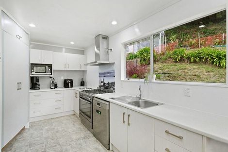 Photo of property in 26 Fyvie Avenue, Tawa, Wellington, 5028