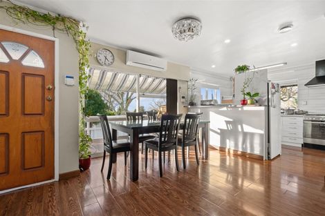Photo of property in 2/1 Rakaia Rise, Clover Park, Auckland, 2019