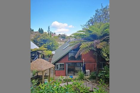 Photo of property in 2/52 Heathcote Road, Castor Bay, Auckland, 0620