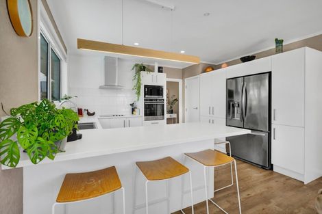 Photo of property in 64 Nevada Drive, Merrilands, New Plymouth, 4312