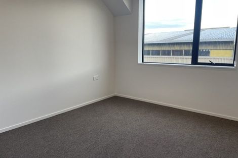 Photo of property in 104/28c Eileen Newey Place, Henderson, Auckland, 0612