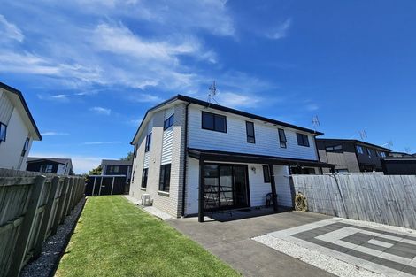 Photo of property in 25 Discovery Place, Marfell, New Plymouth, 4310