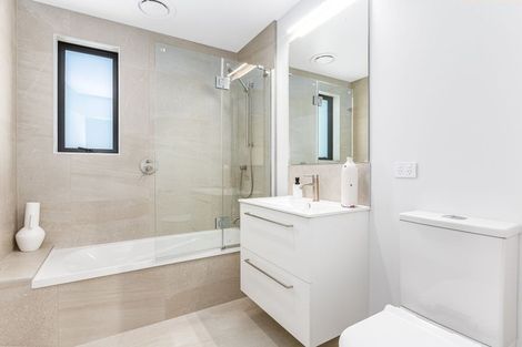 Photo of property in 2 Tiratu Rise, Whitby, 5024