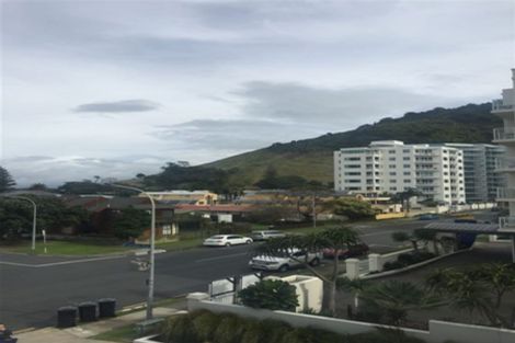 Photo of property in Cayman Apartments, 292b4 Maunganui Road, Mount Maunganui, 3116