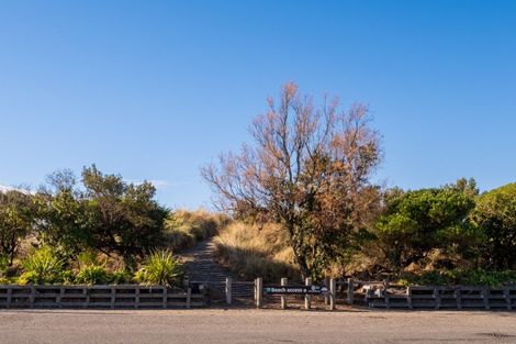 Photo of property in 4 Pacific Road, North New Brighton, Christchurch, 8083