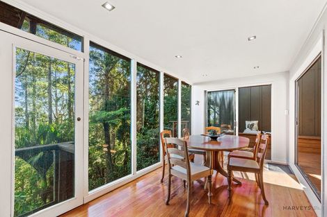 Photo of property in 10 Rangiwai Road, Titirangi, Auckland, 0604