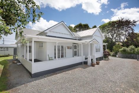 Photo of property in 38 Grey Street, Marton, 4710