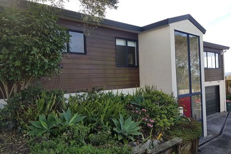 Photo of property in 2/9 Cashmere Place, Glenfield, Auckland, 0629