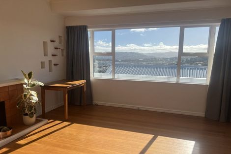 Photo of property in 65 Tannadyce Street, Strathmore Park, Wellington, 6022