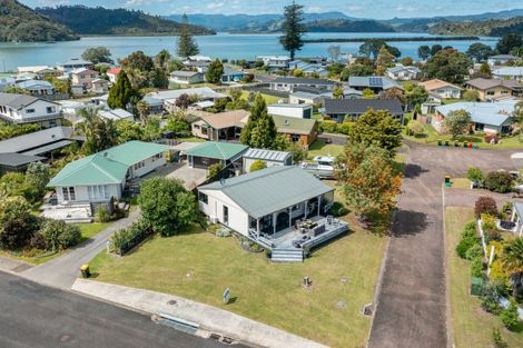 Photo of property in 14 Sarah Avenue, Whitianga, 3510
