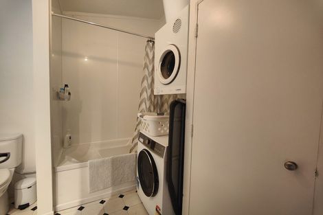 Photo of property in 8/219 Grant Road, Thorndon, Wellington, 6011