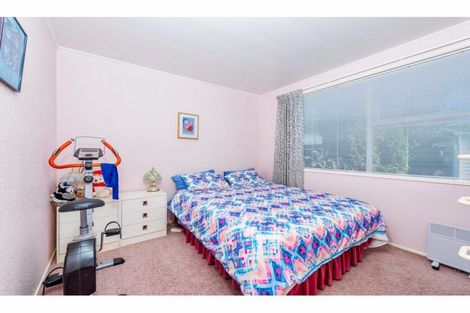 Photo of property in 13 Dunstall Place, Mangere Bridge, Auckland, 2022