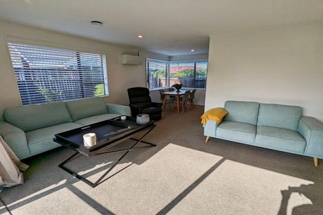 Photo of property in 1/139 Sawyers Arms Road, Northcote, Christchurch, 8052