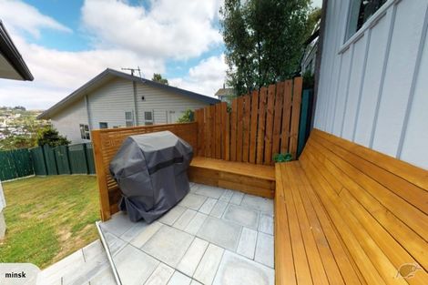 Photo of property in 41 Fitzpatrick Street, Newlands, Wellington, 6037