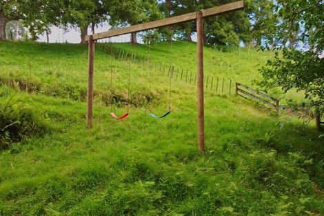 Photo of property in 822 Motukawa Road, Tarata, Inglewood, 4387