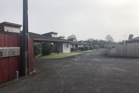 Photo of property in 2/35 Swanson Road, Henderson, Auckland, 0610