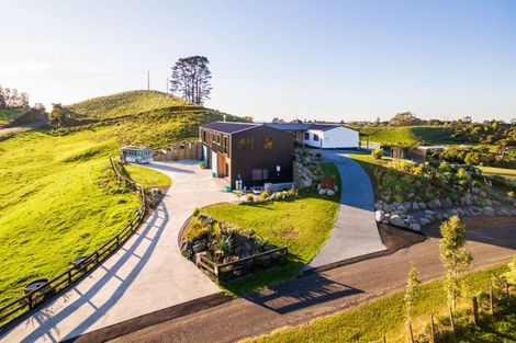 Photo of property in 527 Frankley Road, Hurworth, New Plymouth, 4371