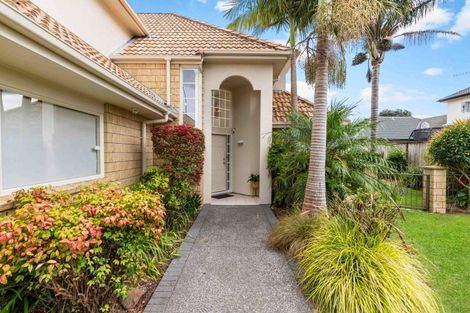 Photo of property in 94 Longford Park Drive, Takanini, 2112