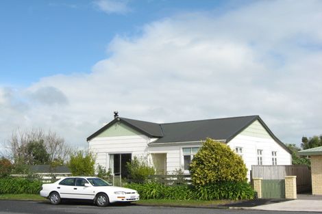 Photo of property in 1 Ngakoti Street, Urenui, 4375
