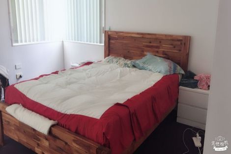 Photo of property in 49a Forrest Hill Road, Milford, Auckland, 0620