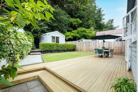 Photo of property in 107 Shakespeare Road, Bluff Hill, Napier, 4110