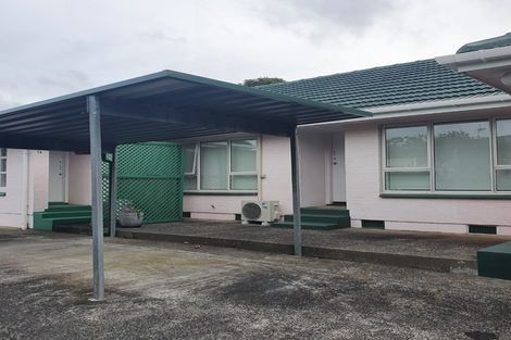 Photo of property in 2/16 South Street, Papakura, 2110