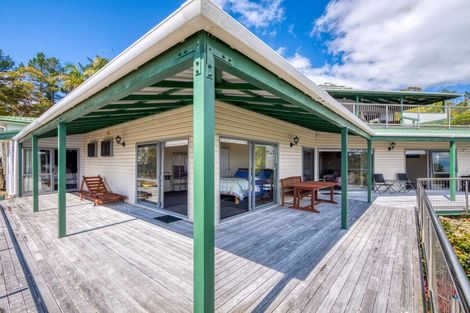 Photo of property in 104 Te Wahapu Road, Russell, 0272