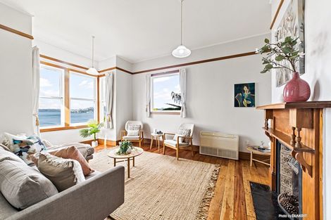 Photo of property in 29 Winchester Street, Kaiwharawhara, Wellington, 6035