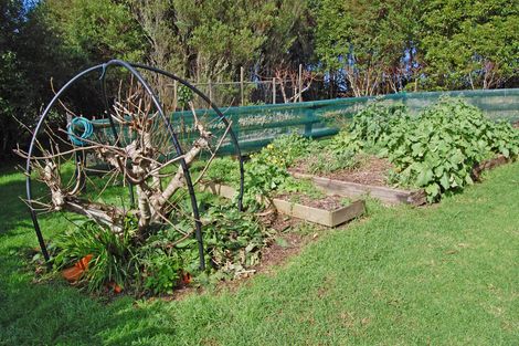 Photo of property in 210a Pukenui Road, Kaiwaka, 0573